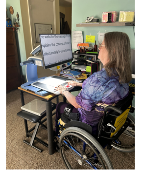 adult using ZoomText